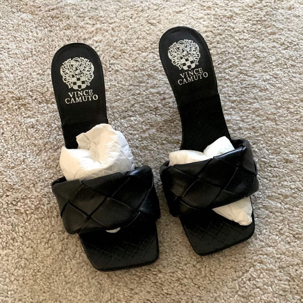 Vince Camuto Bottega-style slides (100% black woven leather)